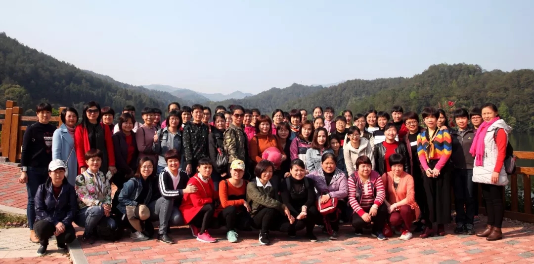 918²©ÌìÌÃ(ÖйúÇø)¼¯ÍÅ