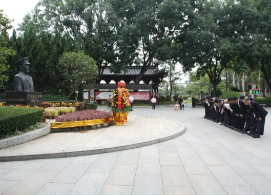 918²©ÌìÌÃ(ÖйúÇø)¼¯ÍÅ